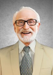 13 ベージュスーツとブルーネクタイ