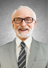 14 ライトグレージャケットとグレーネクタイ