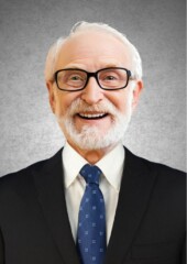 4 黒スーツとブルーネクタイ