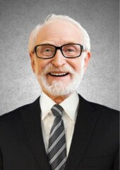 6 黒スーツとグレーネクタイ