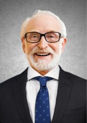 8 グレースーツとブルーネクタイ