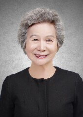 19 黒丸襟コート