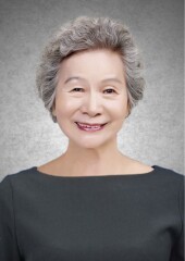 26 黒ボートネックブラウス