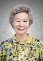 30 グリーン花柄ブラウス