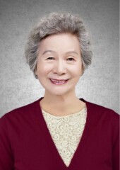 37 えんじ色カーディガン